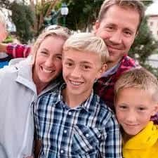 Família Eterna e Sem Fronteira — grupos de WhatsApp