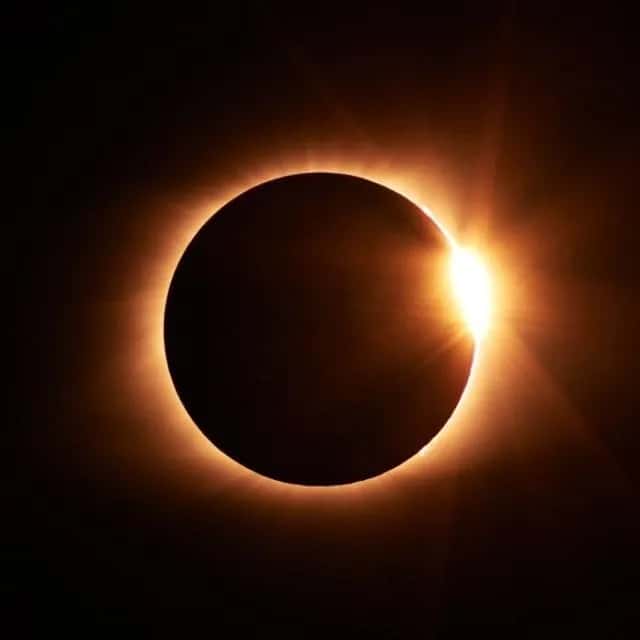 Eclipse — grupos de WhatsApp