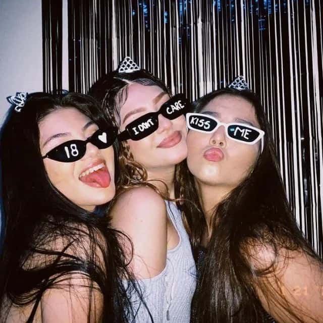 ♥️ Amizades e Figurinhas 👻 — grupos de WhatsApp