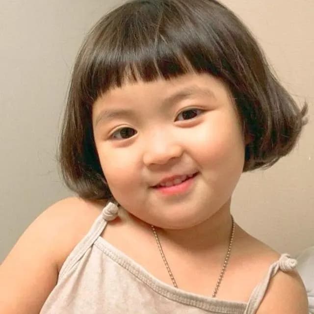 Coreaninha Figurinhas